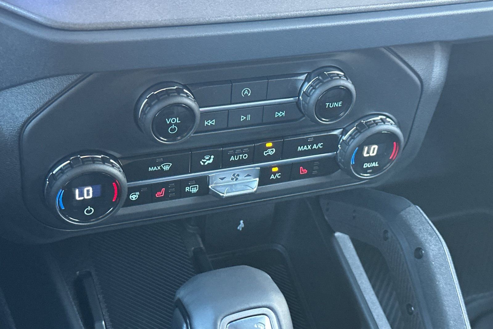 New 2025 Ford Bronco Badlands image 21