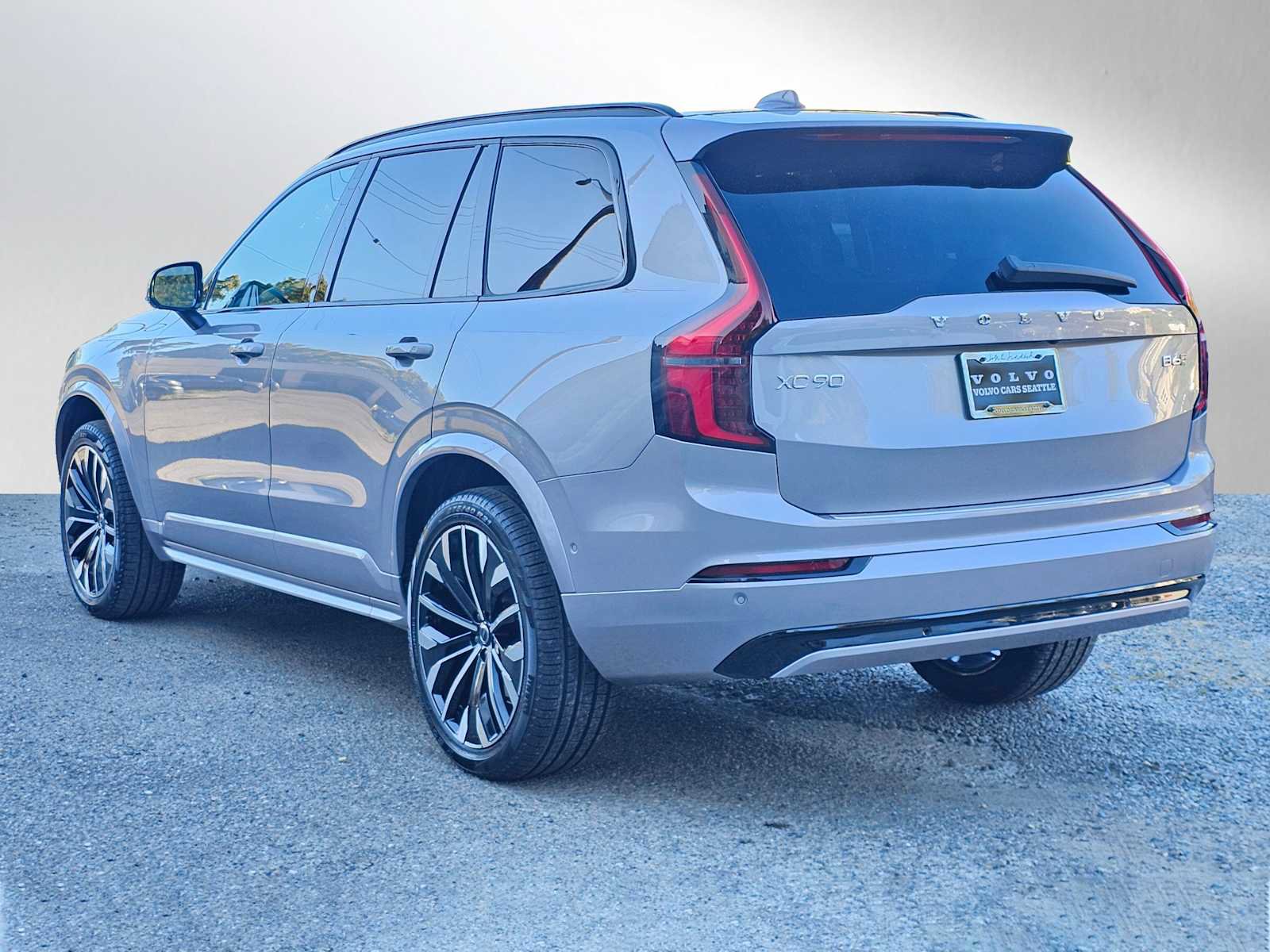 New 2026 Volvo XC90 B6 Ultra w/ Protection Package image 5
