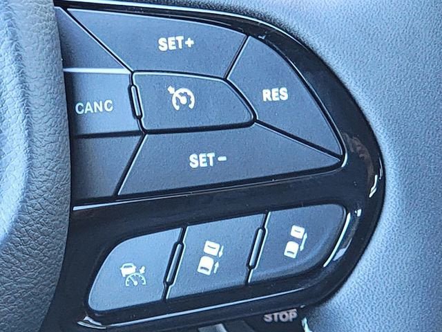 New 2026 Chrysler Pacifica Select w/ S Appearance Package AWD/4WD image 34