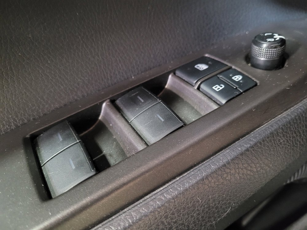 Used 2021 Toyota Camry LE FWD image 27