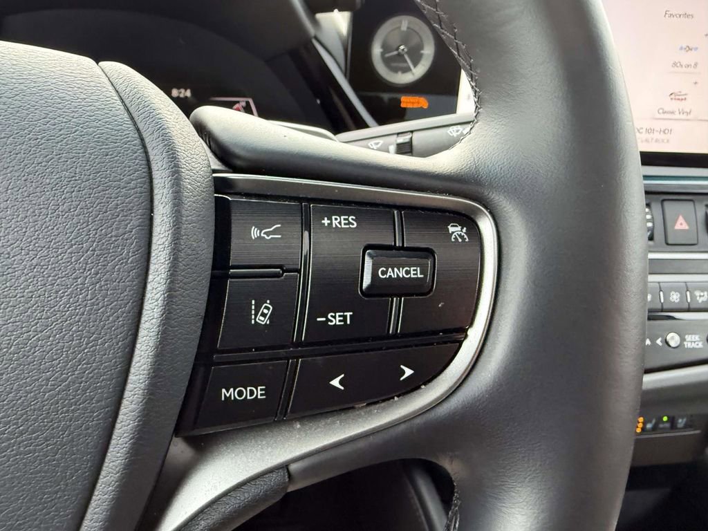 Used 2025 Lexus ES 350 w/ Premium Package image 21