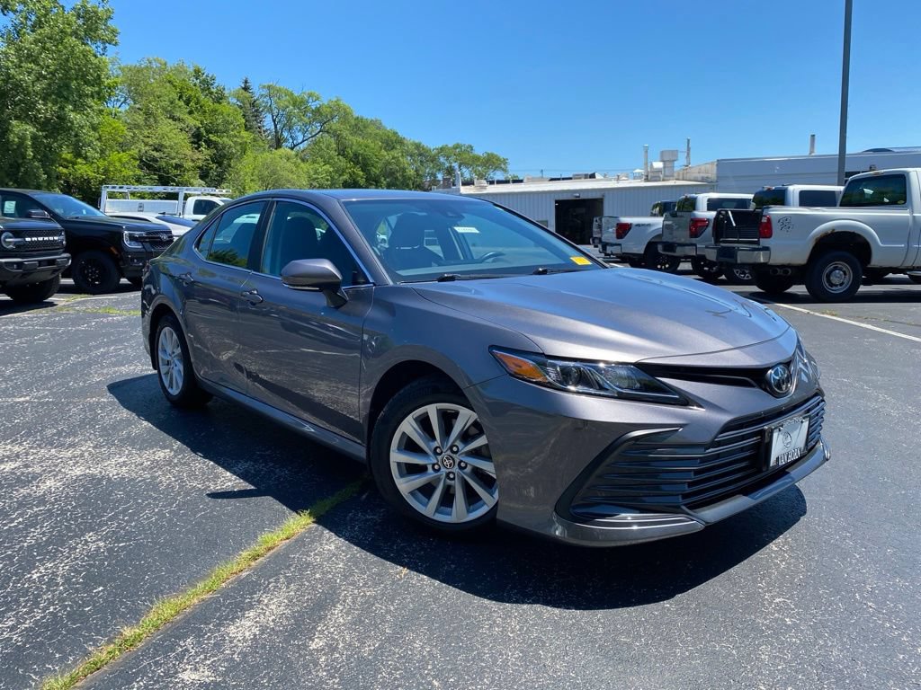 Used 2022 Toyota Camry LE w/ Cold Weather Package AWD/4WD video 1
