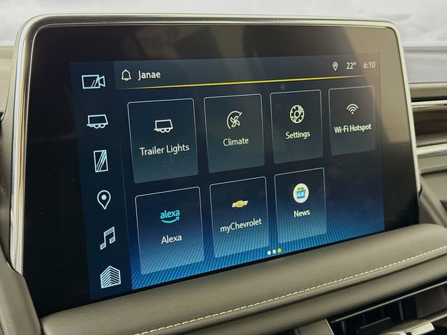 Used 2024 Chevrolet Suburban Premier image 16