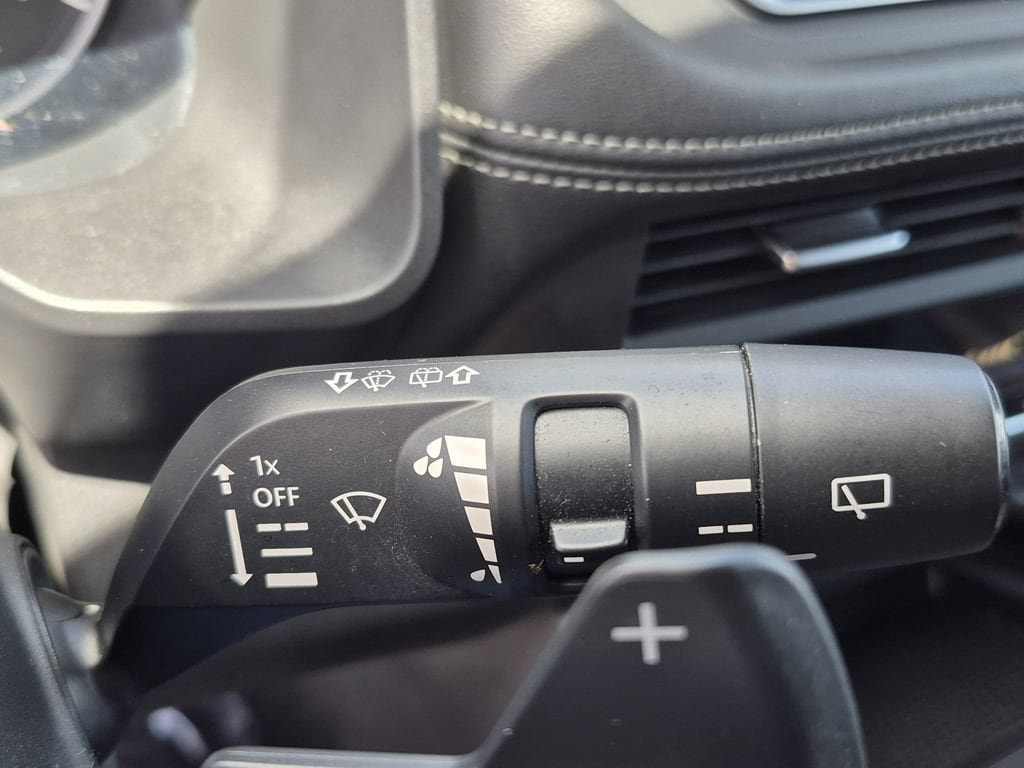 Used 2024 Nissan Rogue SV AWD/4WD image 27