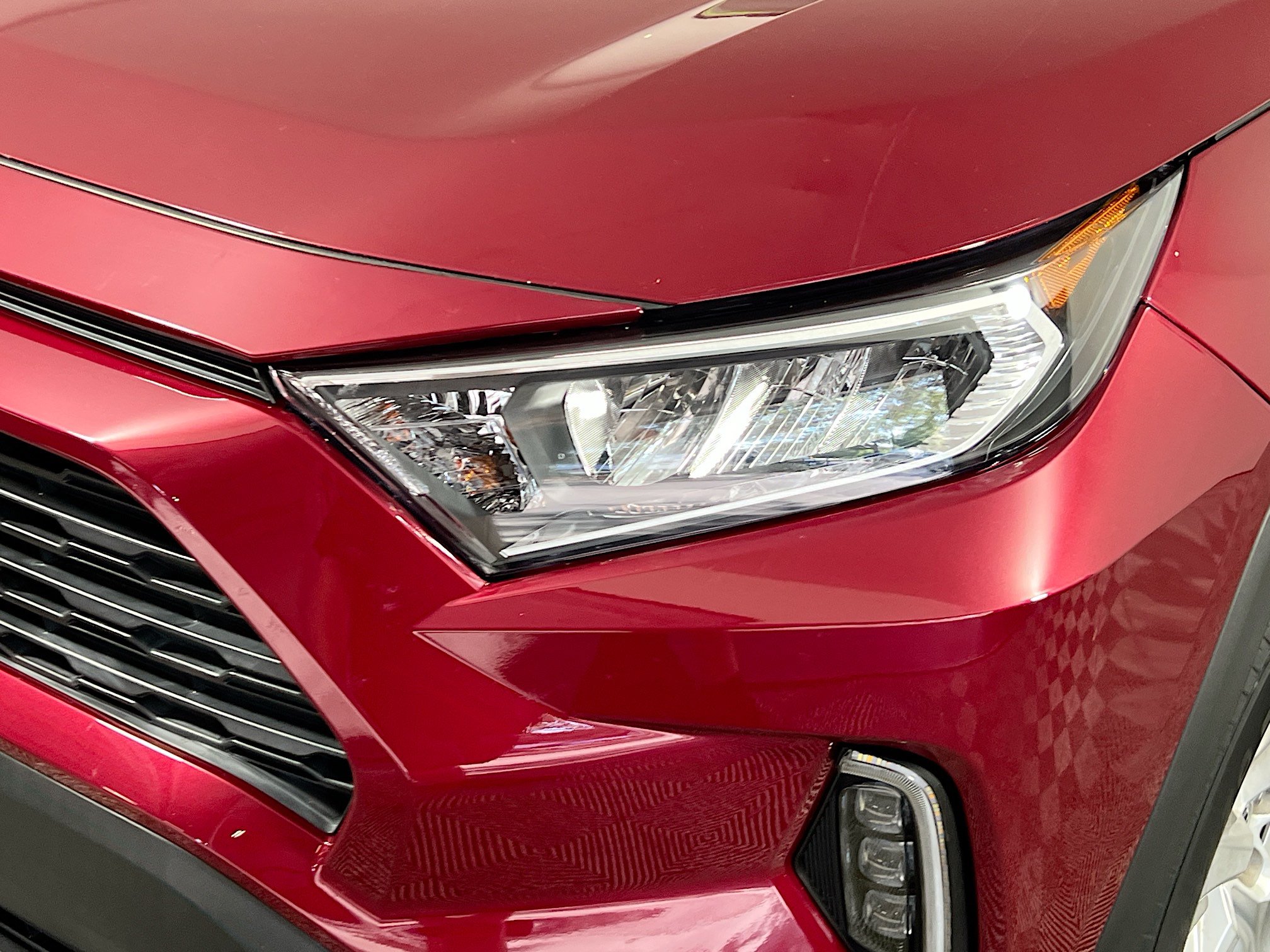 Used 2021 Toyota RAV4 XLE w/ Convenience Package AWD/4WD image 12