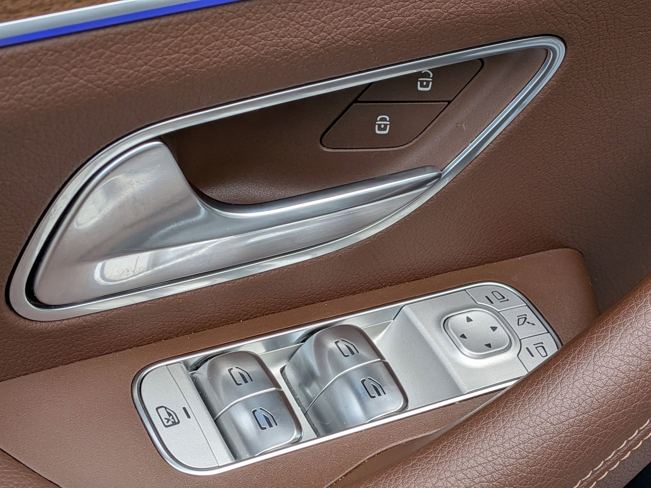 Certified 2025 Mercedes-Benz GLE 450e 4MATIC image 16