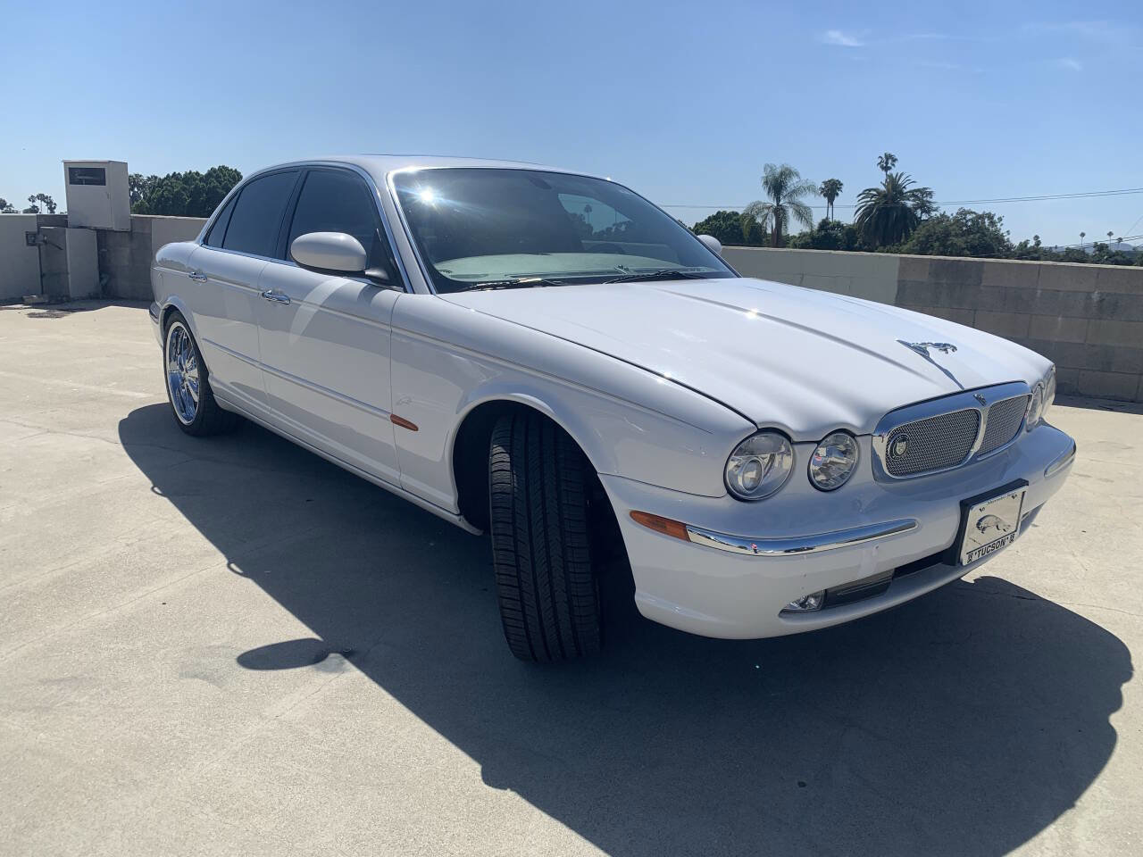 Used 2004 Jaguar XJ8 RWD image 3