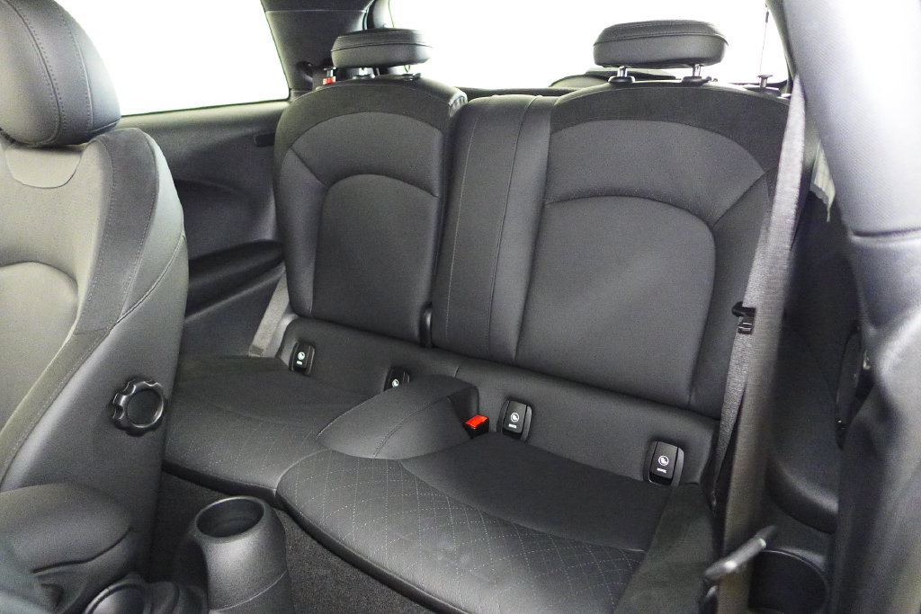 Certified 2024 MINI Cooper SE FWD image 22