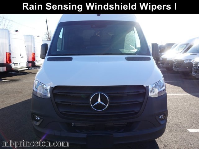 Used 2024 Mercedes-Benz Sprinter 2500 image 3