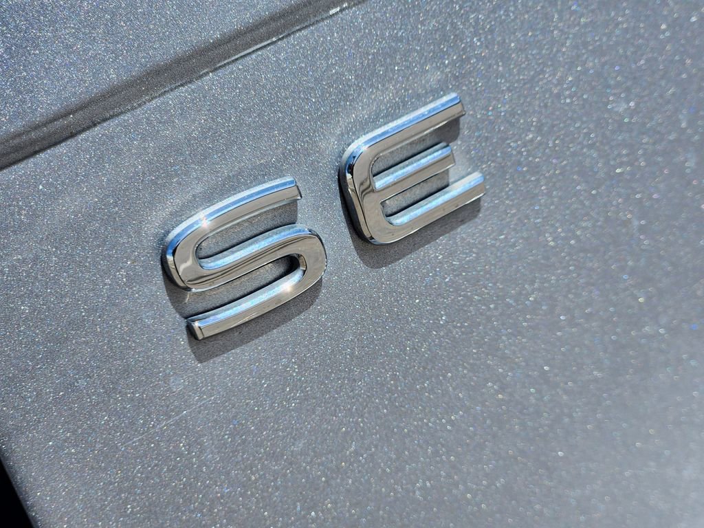 Used 2022 Volkswagen Tiguan SE AWD/4WD image 9
