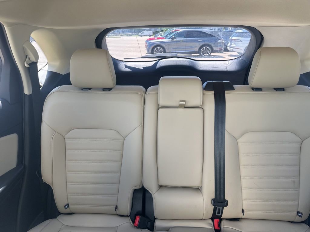 Used 2019 Ford Edge SEL w/ Equipment Group 201A FWD image 19