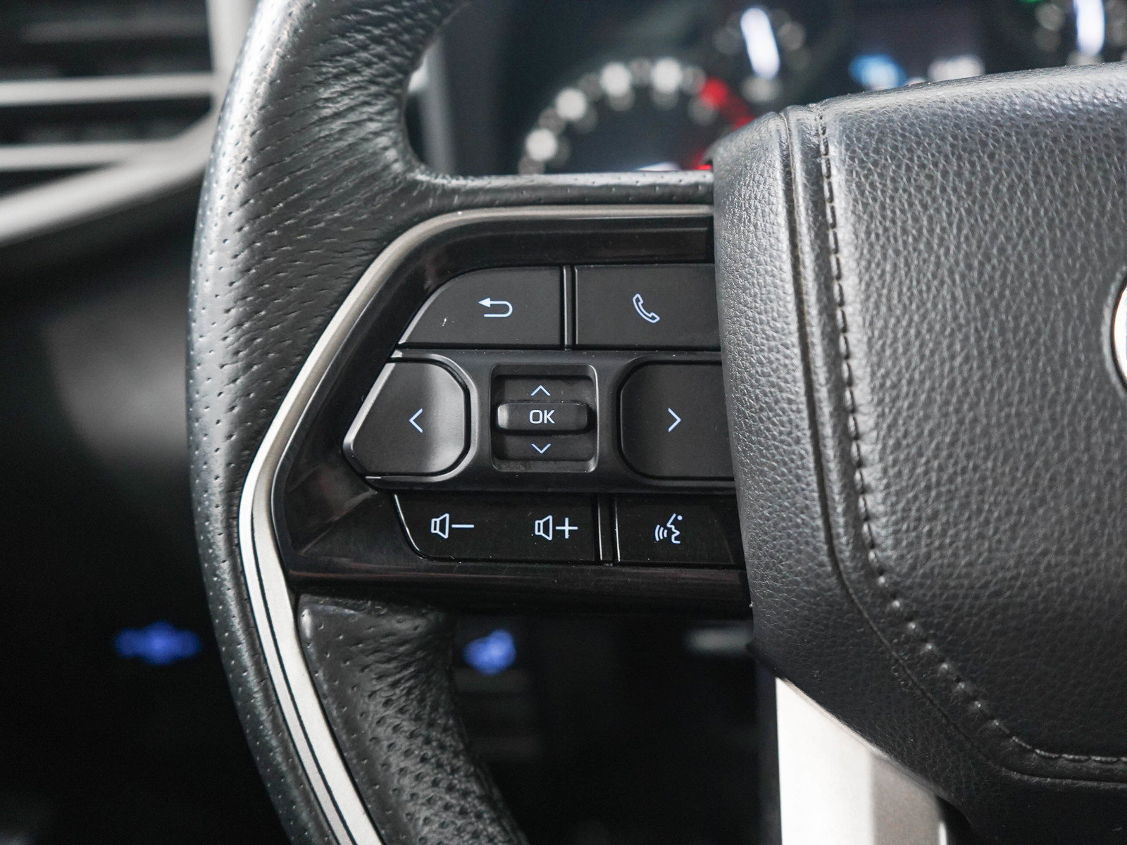 Used 2023 Toyota Tundra Limited AWD/4WD image 25