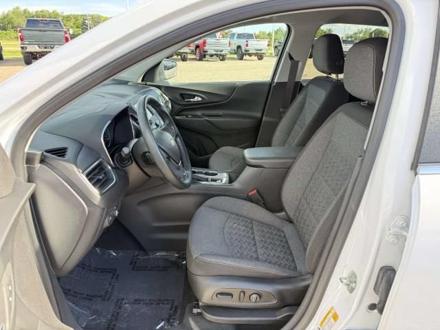 Used 2023 Chevrolet Equinox LT FWD image 11