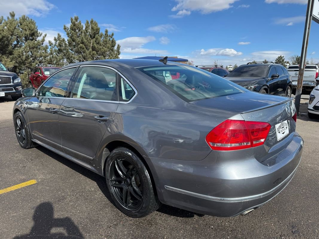 Used 2014 Volkswagen Passat TDI SE image 5