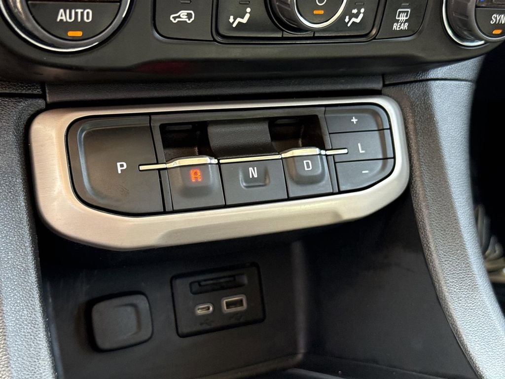 Used 2023 GMC Acadia Denali FWD image 15