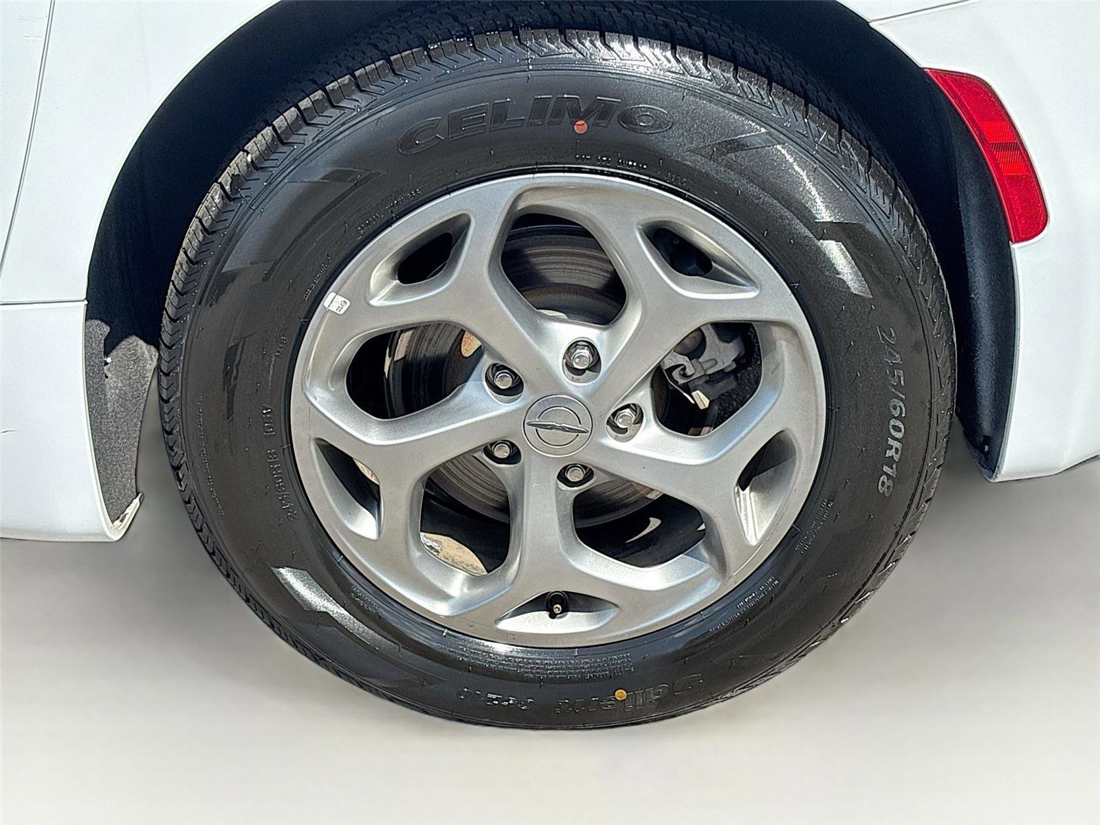 Used 2023 Chrysler Pacifica Limited image 33