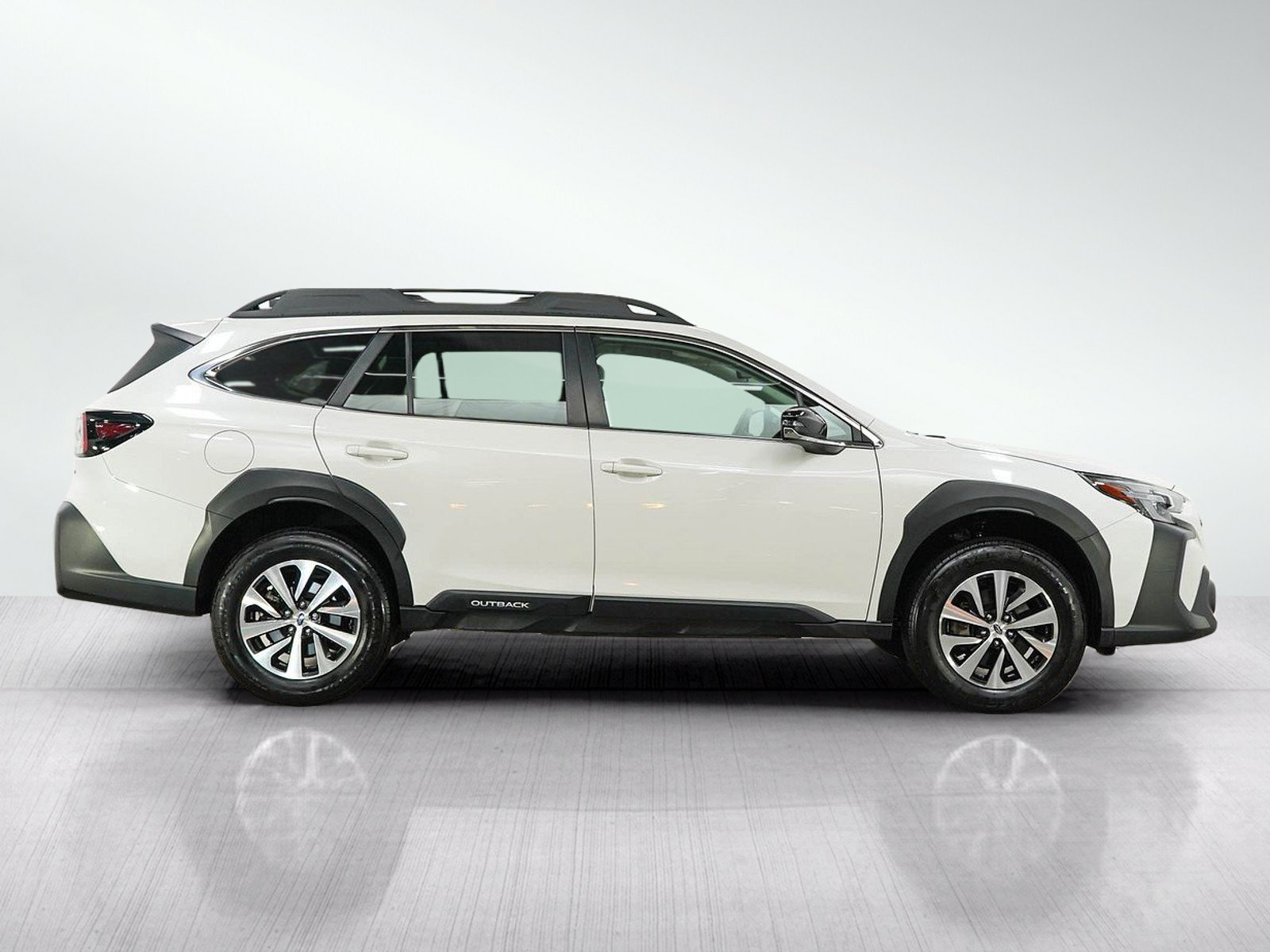 Used 2025 Subaru Outback Premium AWD/4WD image 6