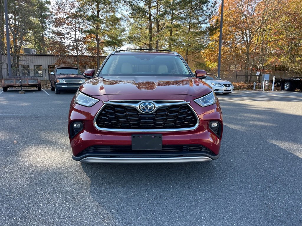 Used 2021 Toyota Highlander Platinum image 3
