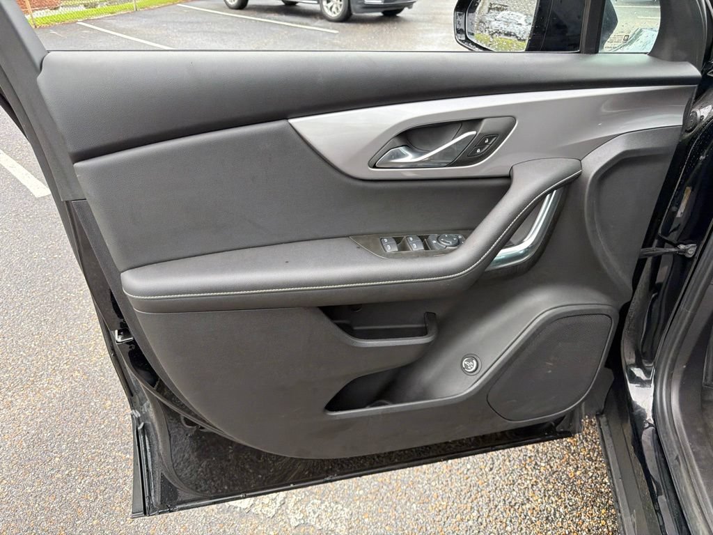 Used 2024 Chevrolet Blazer LT w/ Convenience Package FWD image 17