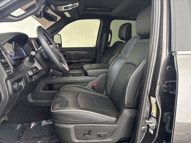 Used 2025 RAM 3500 Limited image 21