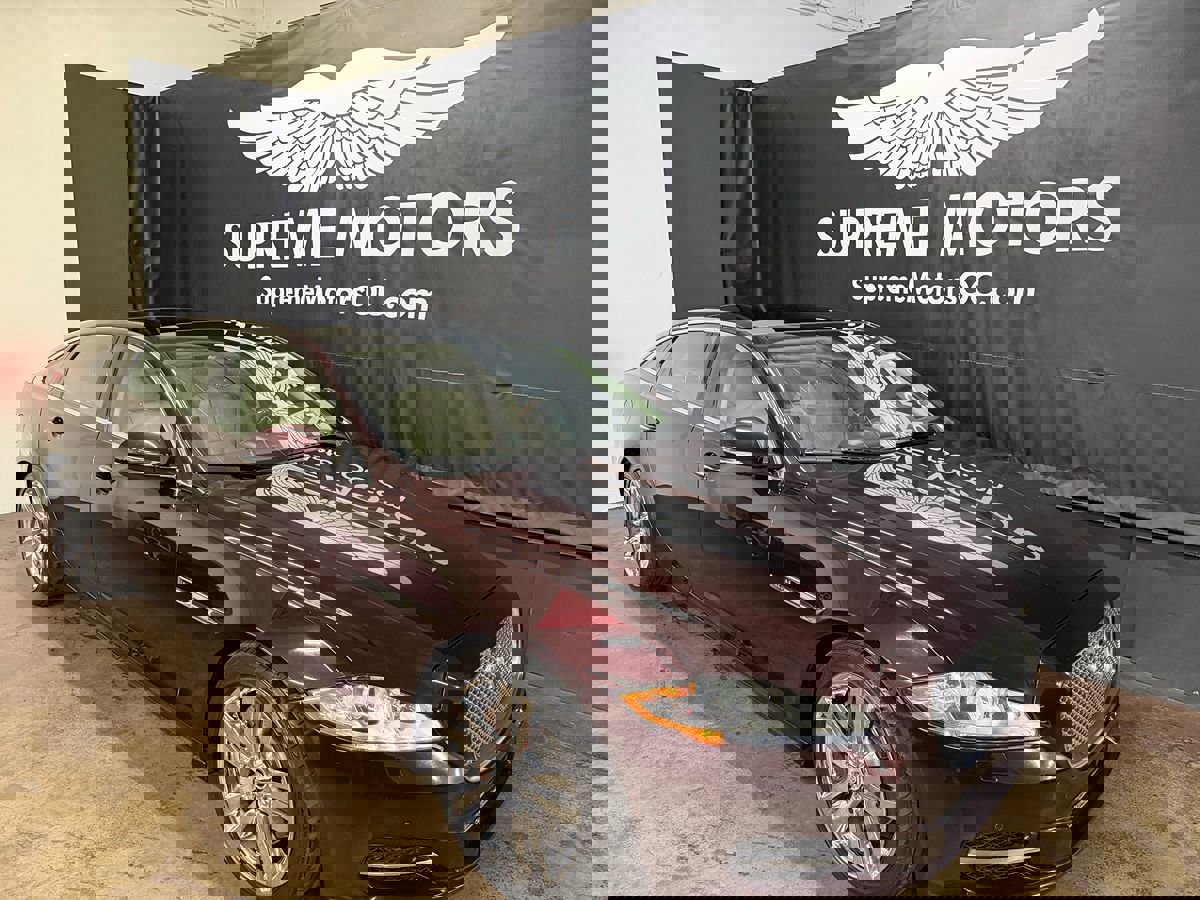 Used 2011 Jaguar XJ L image 2