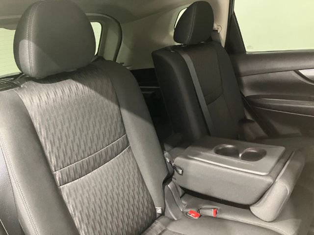 Used 2018 Nissan Rogue SV image 48