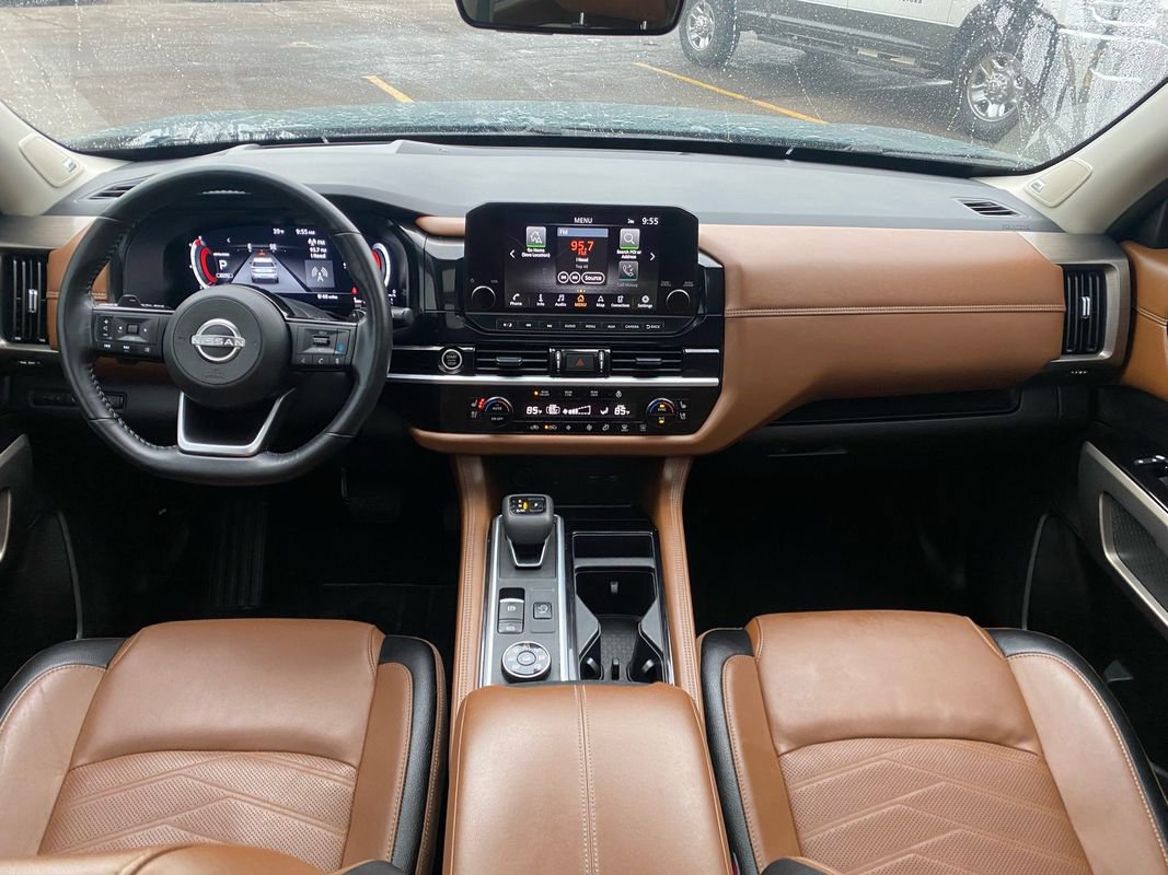 Used 2024 Nissan Pathfinder Platinum w/ Cargo Package AWD/4WD image 19