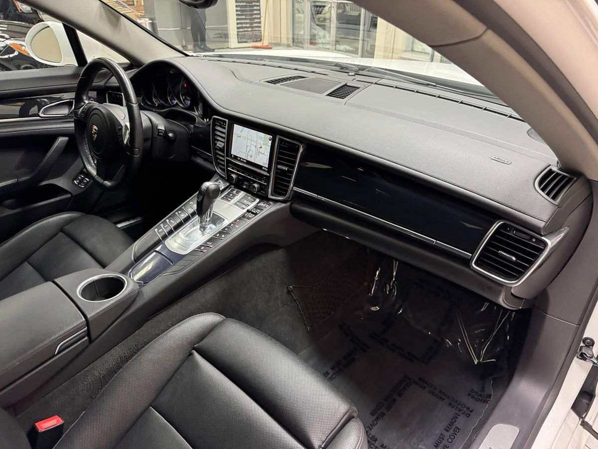 Used 2012 Porsche Panamera 4 image 17