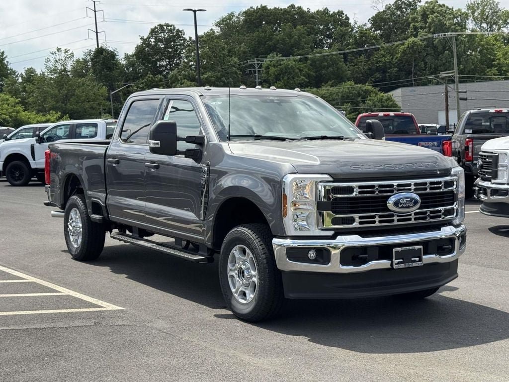 New 2026 Ford F250 XLT w/ FX4 Off-Road Package