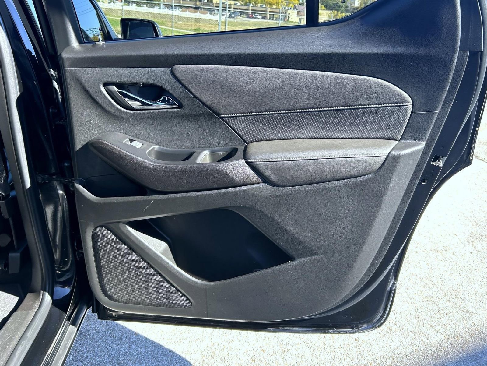 Certified 2023 Chevrolet Traverse Premier w/ Redline Edition image 22