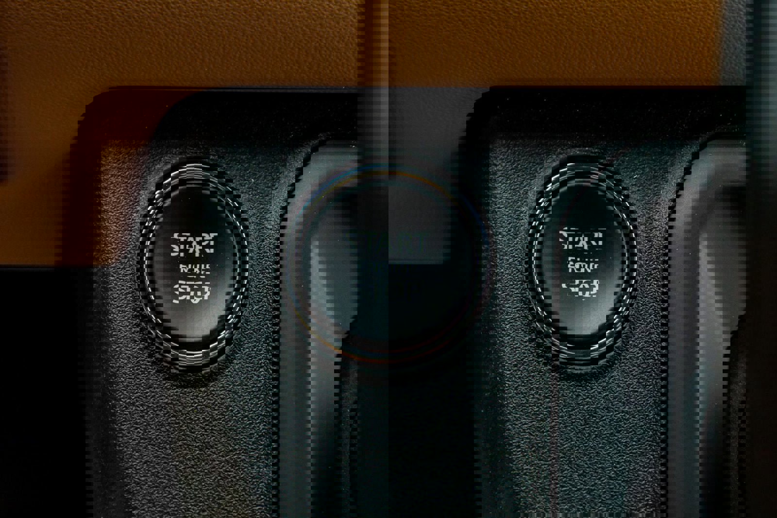 Used 2025 Land Rover Defender 130 V8 image 23