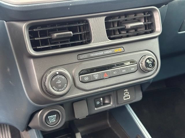 Used 2025 Ford Maverick Lariat w/ Black Appearance Package AWD/4WD image 30