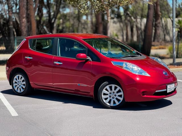 Used 2013 Nissan Leaf S w/ Charger Pkg FWD image 18