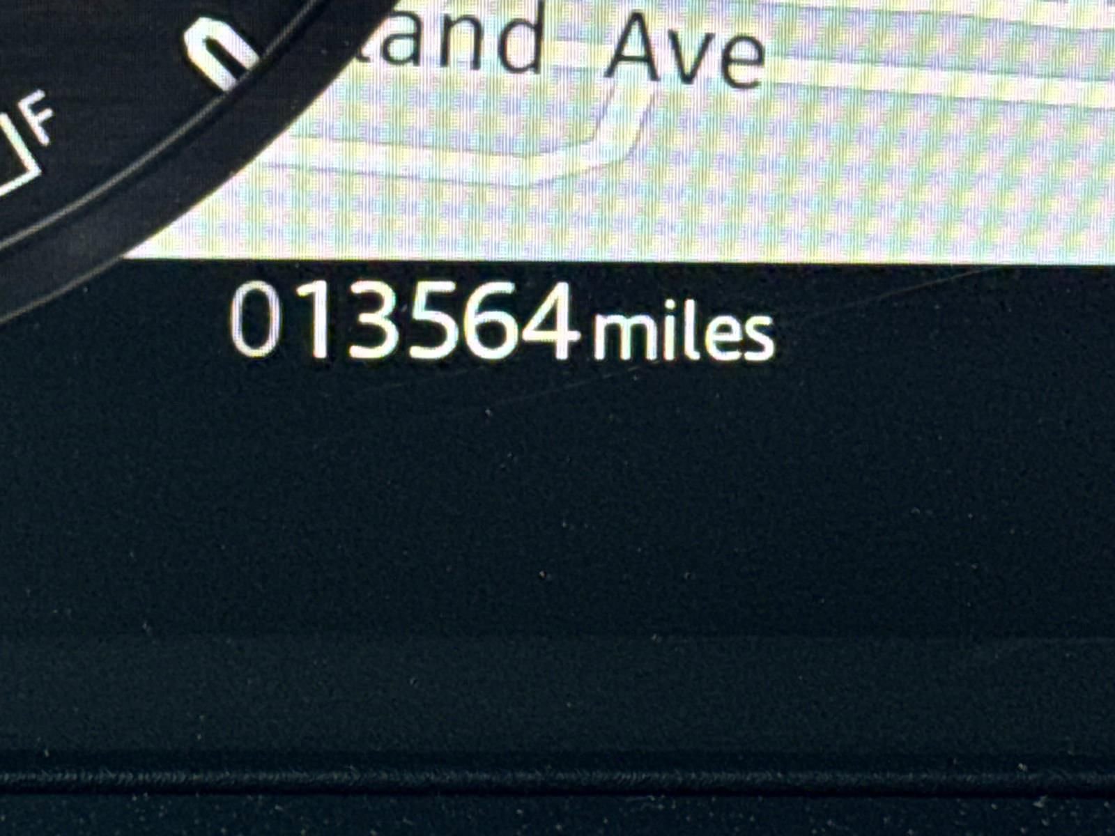 Used 2024 Land Rover Defender 90 S image 27