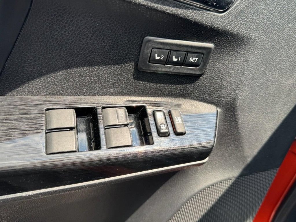 Used 2016 Toyota RAV4 Limited AWD/4WD image 16