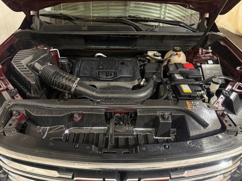 Used 2023 GMC Acadia SLT w/ Technology Package image 22