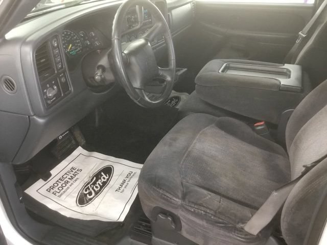 Used 2000 Chevrolet Silverado 1500 LS w/ Firm Ride Suspension Pkg AWD/4WD image 11