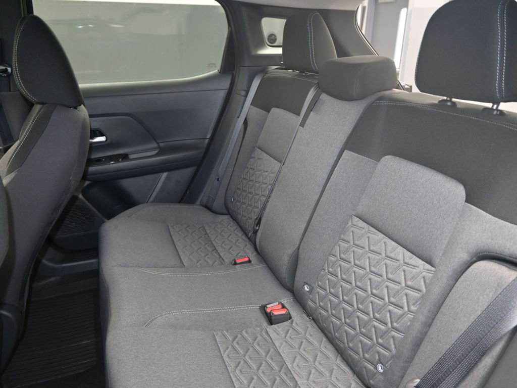 Certified 2025 Nissan Kicks SV image 13