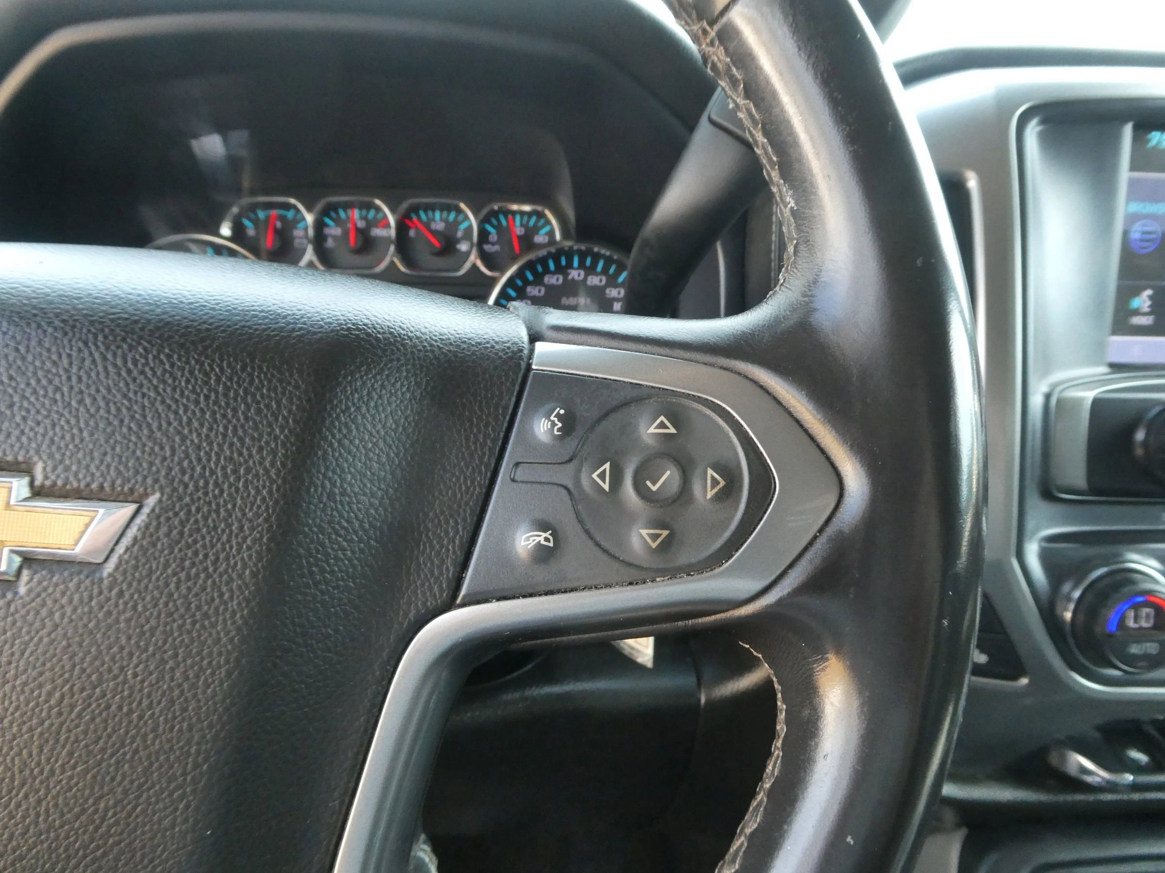 Used 2015 Chevrolet Silverado 2500 LTZ w/ LTZ Plus Package AWD/4WD image 19