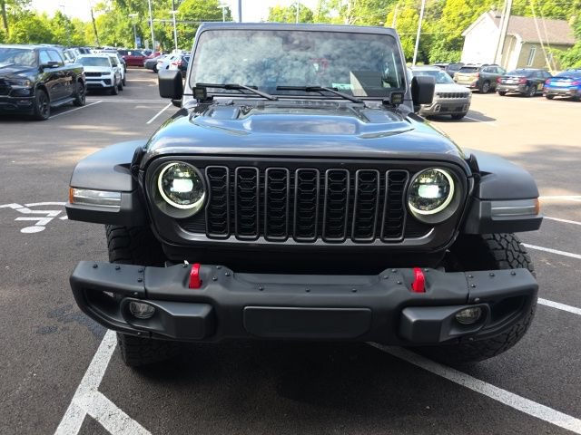 Used 2024 Jeep Gladiator Rubicon w/ Steel Bumper Group AWD/4WD image 2
