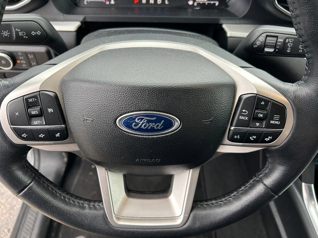 Used 2024 Ford Explorer XLT w/ Equipment Group 202A AWD/4WD image 33