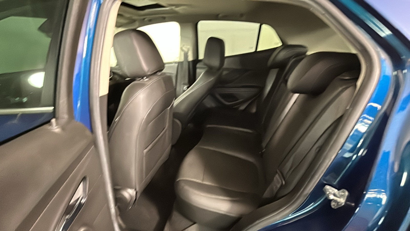 Used 2019 Buick Encore Sport Touring w/ Safety Package AWD/4WD image 32