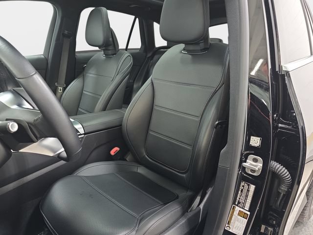 Used 2024 Mercedes-Benz GLC 300 4MATIC image 14