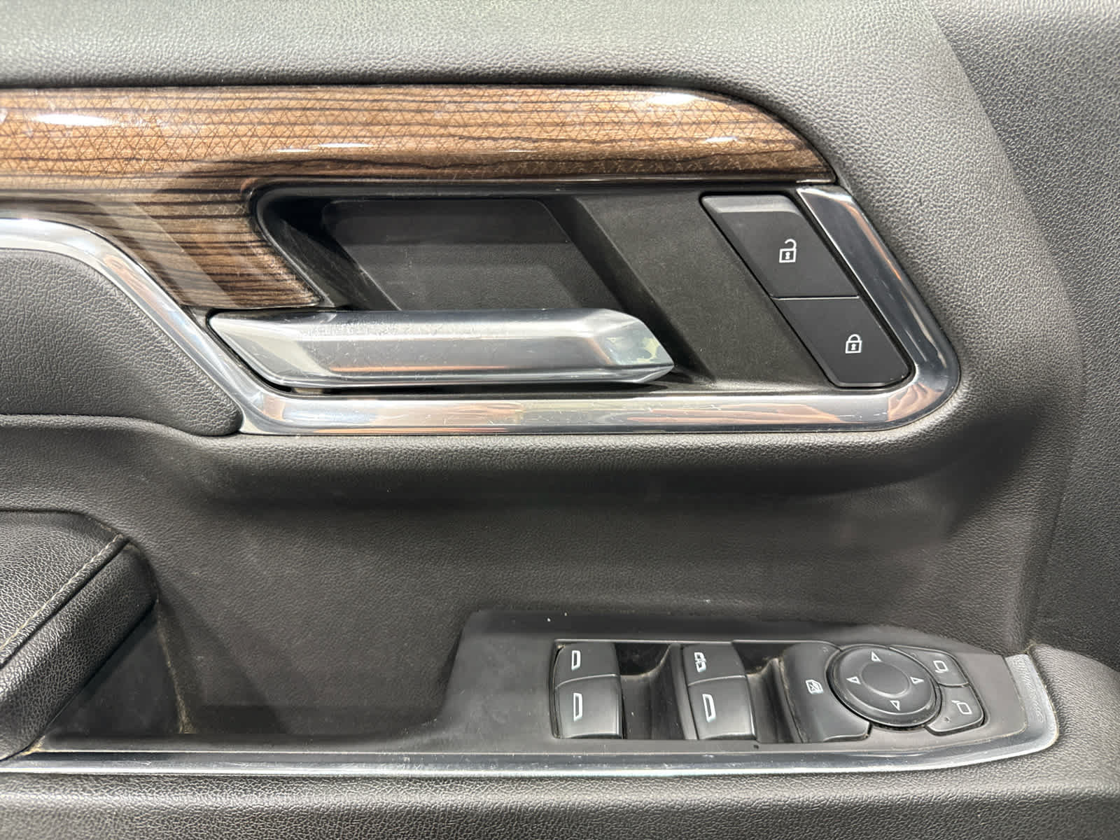 Certified 2024 Chevrolet Silverado 2500 LT AWD/4WD image 15
