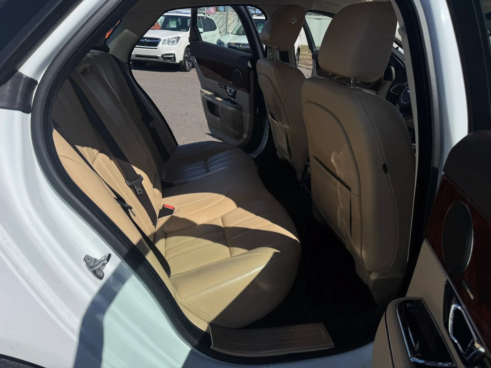 Used 2015 Jaguar XJ RWD image 21