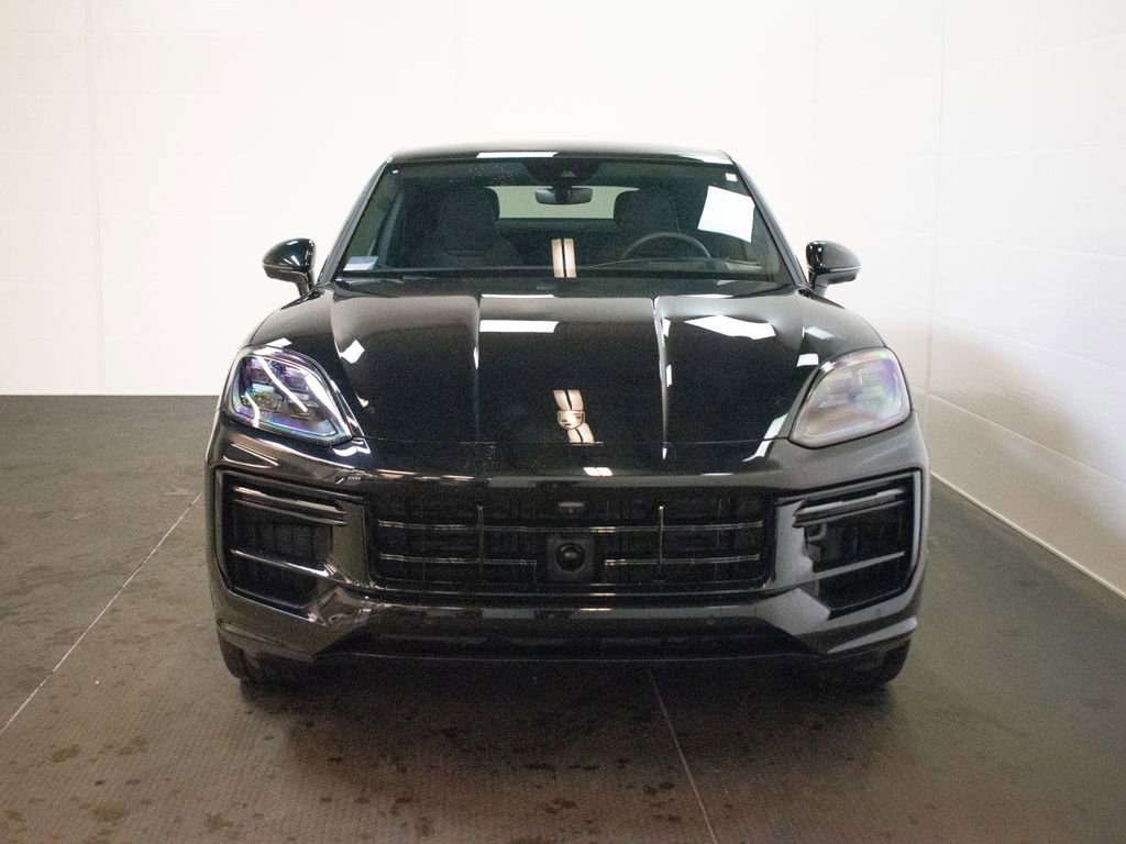 Certified 2025 Porsche Cayenne Turbo image 7