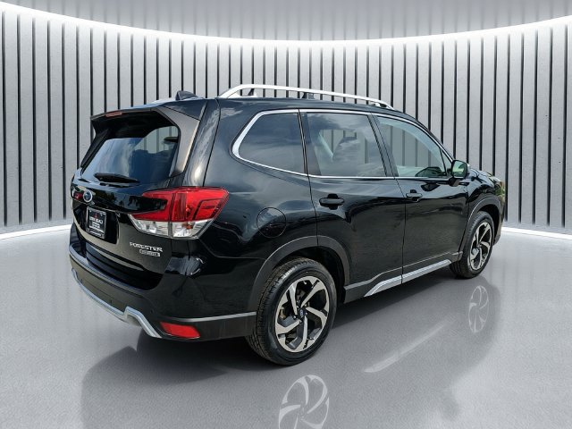 Used 2022 Subaru Forester Touring AWD/4WD image 4