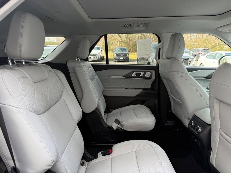 New 2026 Ford Explorer Platinum w/ LUX Leather Package image 6