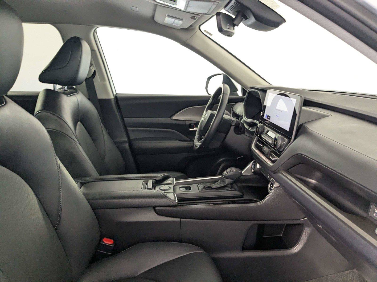 Certified 2026 Toyota Grand Highlander AWD image 32