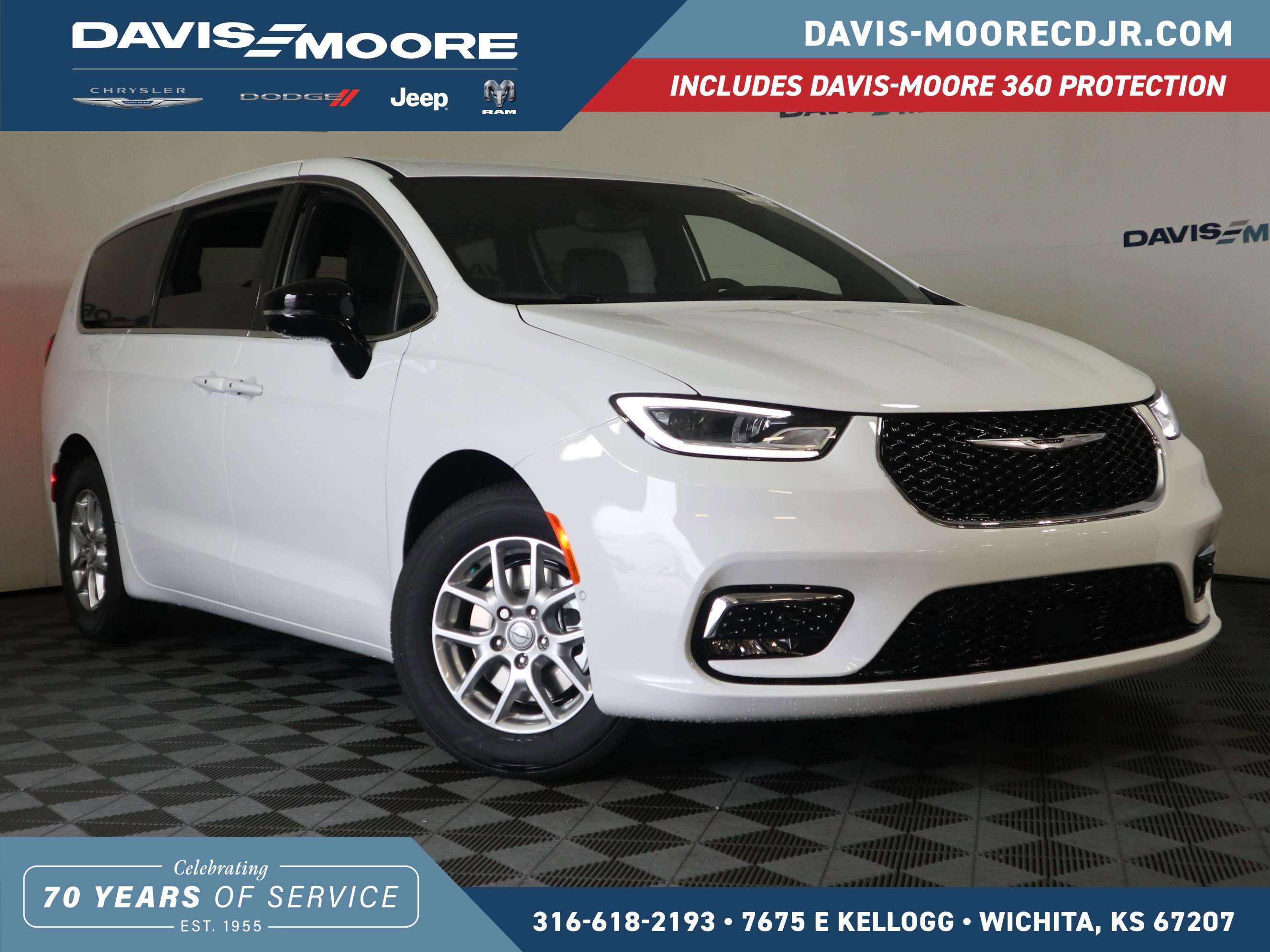 New 2026 Chrysler Pacifica Select video 1